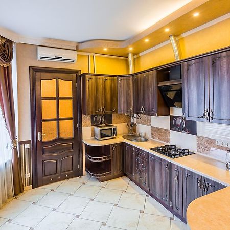 Beautiful Apartment D.Galytskogo إلفيف المظهر الخارجي الصورة